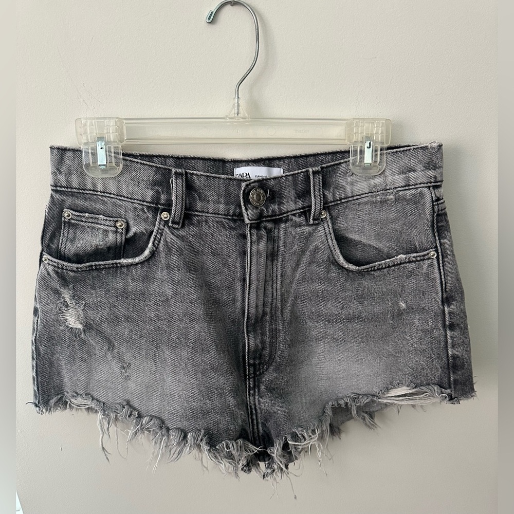 Zara Women's Frayed Hem Black Denim Shorts